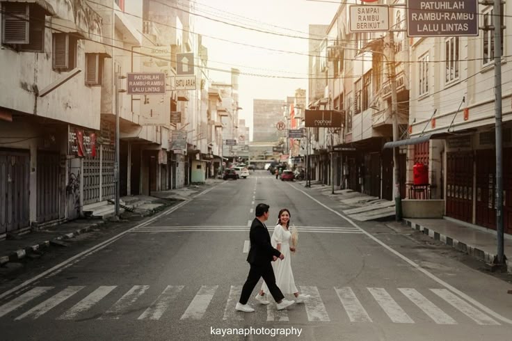 Street Photography Bali: Seni Mengabadikan Cerita di Setiap Sudut Jalan street wedding